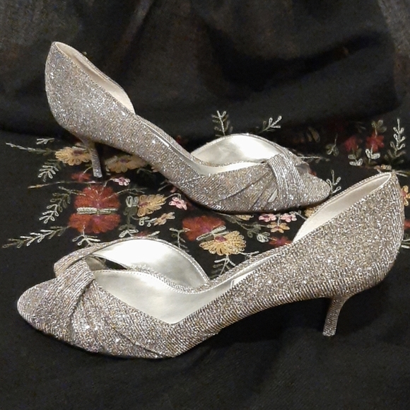 Nina Shoes - Nina bridal shoes 7-1/2M Brand New